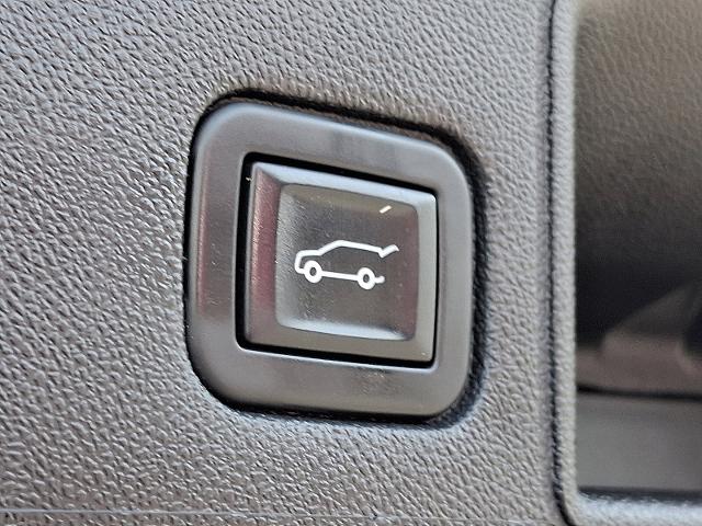 2023 GMC Terrain Vehicle Photo in TREVOSE, PA 19053-4984