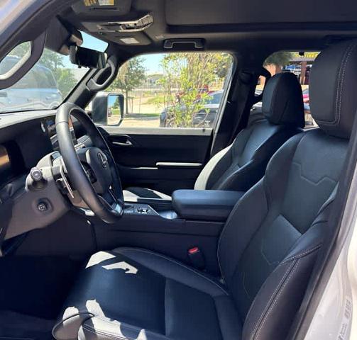 2024 Lexus GX 550 Vehicle Photo in Fort Worth, TX 76132