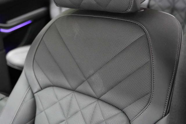 2025 BMW X7 xDrive40i Vehicle Photo in GRAPEVINE, TX 76051