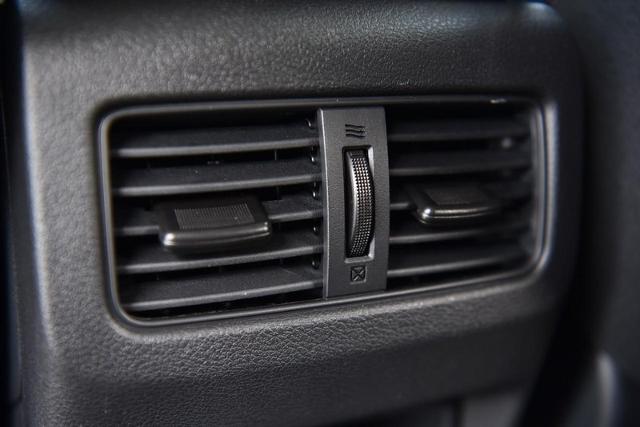 2025 Nissan Rogue Vehicle Photo in Ballwin, MO 63011