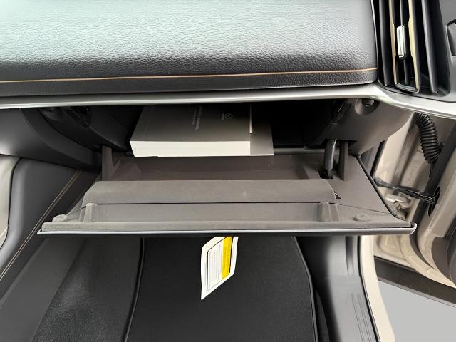 2025 Mazda CX-90 Vehicle Photo in Green Bay, WI 54304