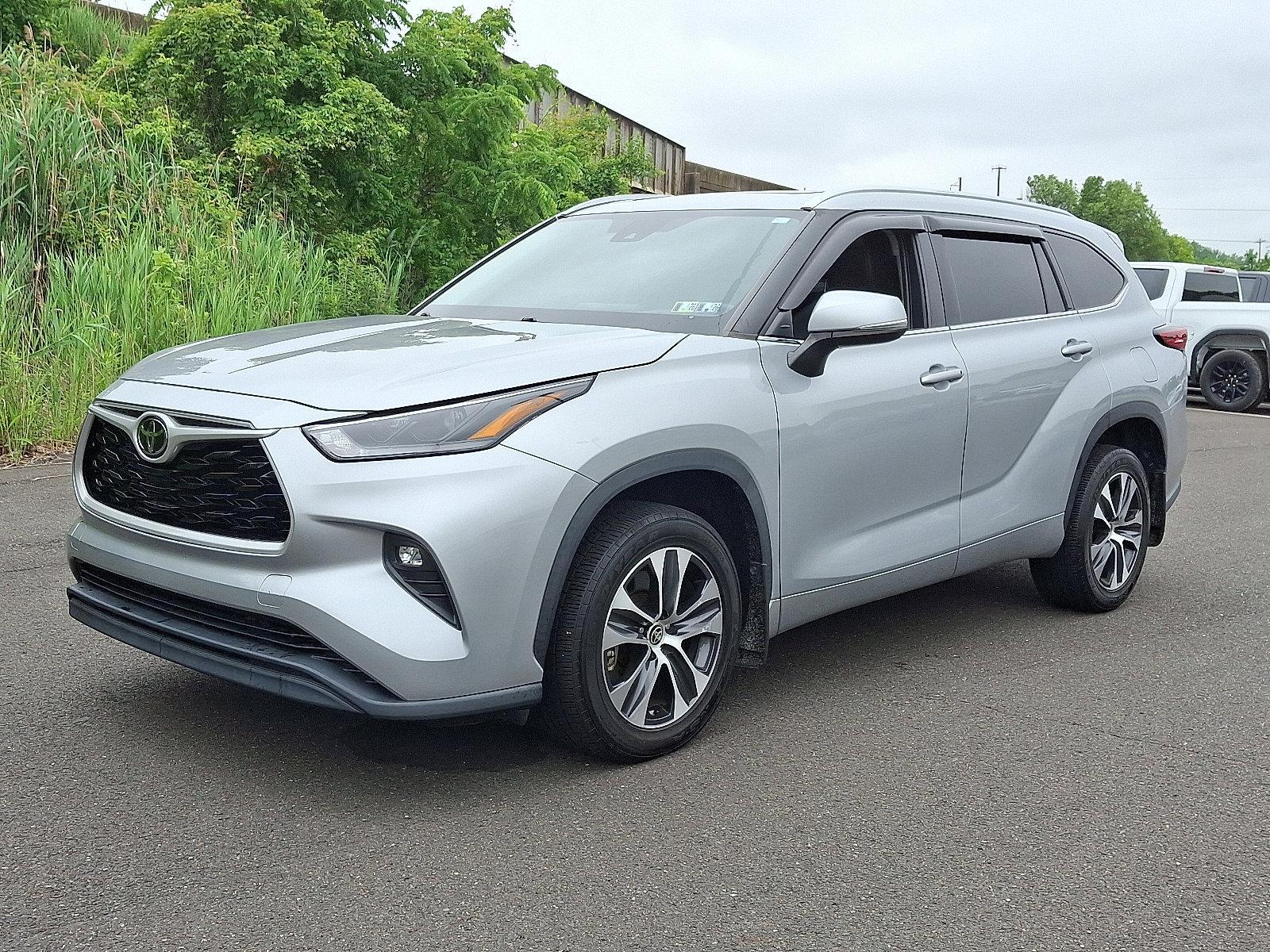 2021 Toyota Highlander Vehicle Photo in Trevose, PA 19053