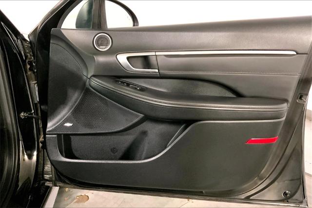 2023 Hyundai SONATA Vehicle Photo in Lees Summit, MO 64086