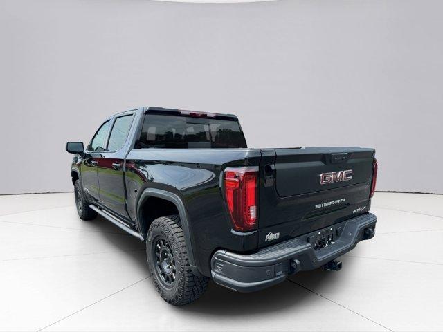 2023 GMC Sierra 1500 Vehicle Photo in LEOMINSTER, MA 01453-2952