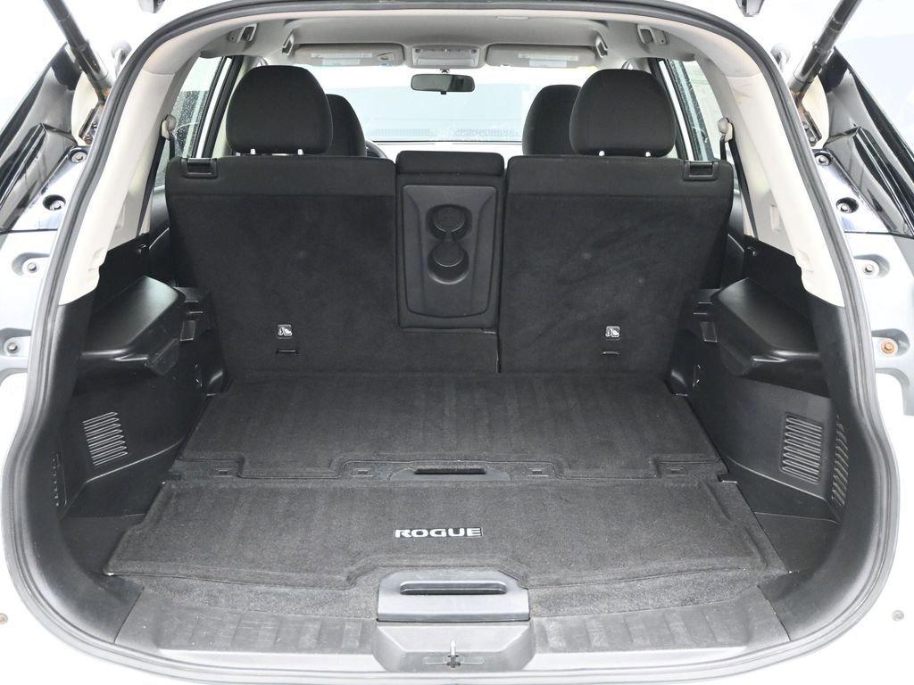 2016 Nissan Rogue Vehicle Photo in Marion, IA 52302