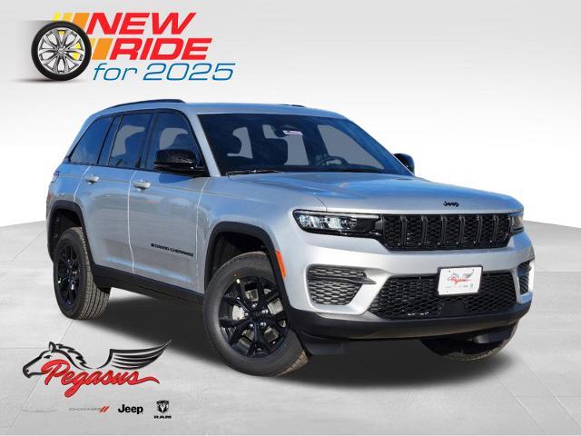 2025 Jeep Grand Cherokee Vehicle Photo in Ennis, TX 75119-5114