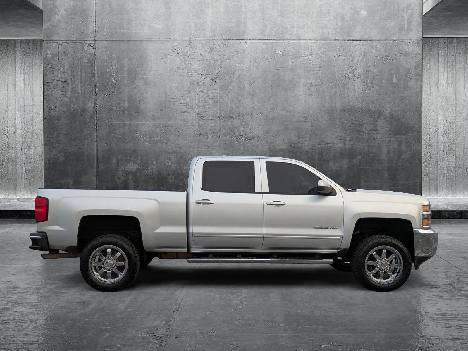 2015 Chevrolet Silverado 2500HD Built After Aug 14 Vehicle Photo in CLEARWATER, FL 33764-7163