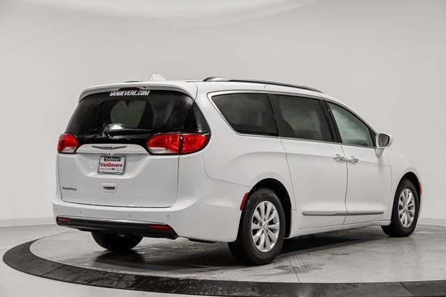 2019 Chrysler Pacifica Vehicle Photo in Akron, OH 44312