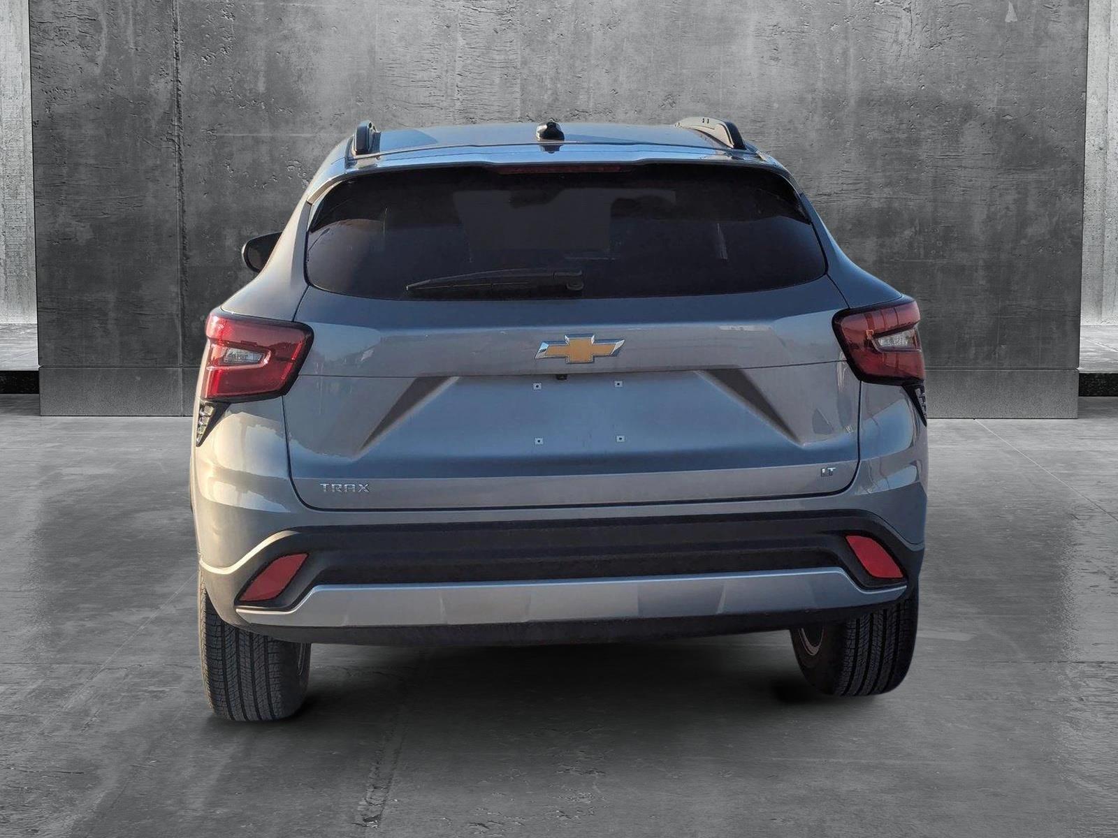 2024 Chevrolet Trax Vehicle Photo in PEMBROKE PINES, FL 33024-6534