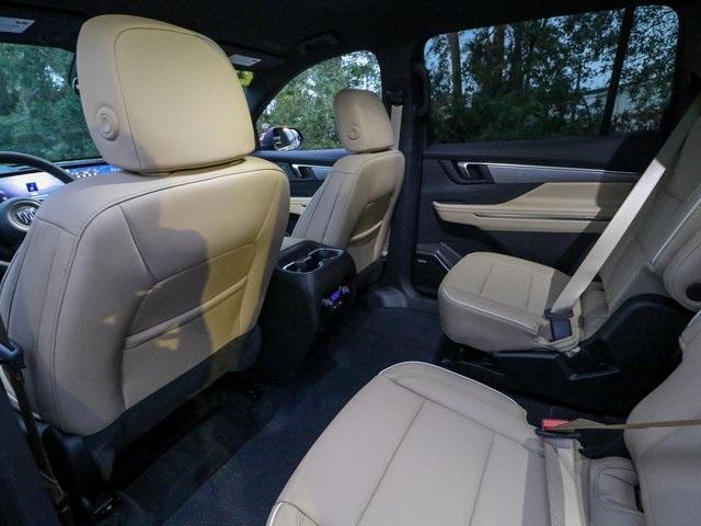 2025 Buick Enclave Vehicle Photo in HOMOSASSA, FL 34448-1461