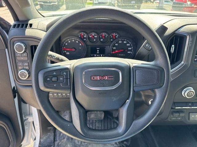 2025 GMC Sierra 3500 HD Chassis Cab Vehicle Photo in MEDINA, OH 44256-9631