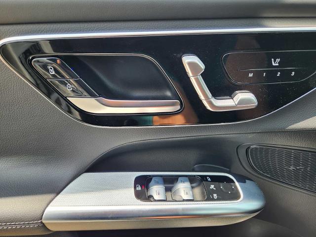2025 Mercedes-Benz GLC Vehicle Photo in HOUSTON, TX 77079