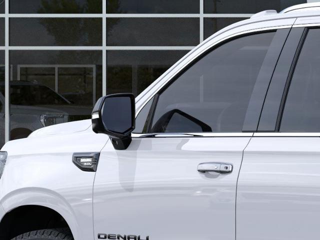 2025 GMC Yukon XL Vehicle Photo in GREEN BAY, WI 54303-3330