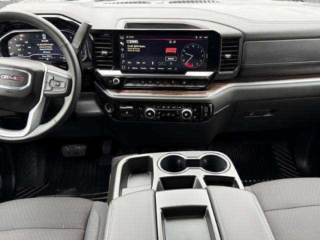 2024 GMC Sierra 1500 Vehicle Photo in MADISON, WI 53713-3220
