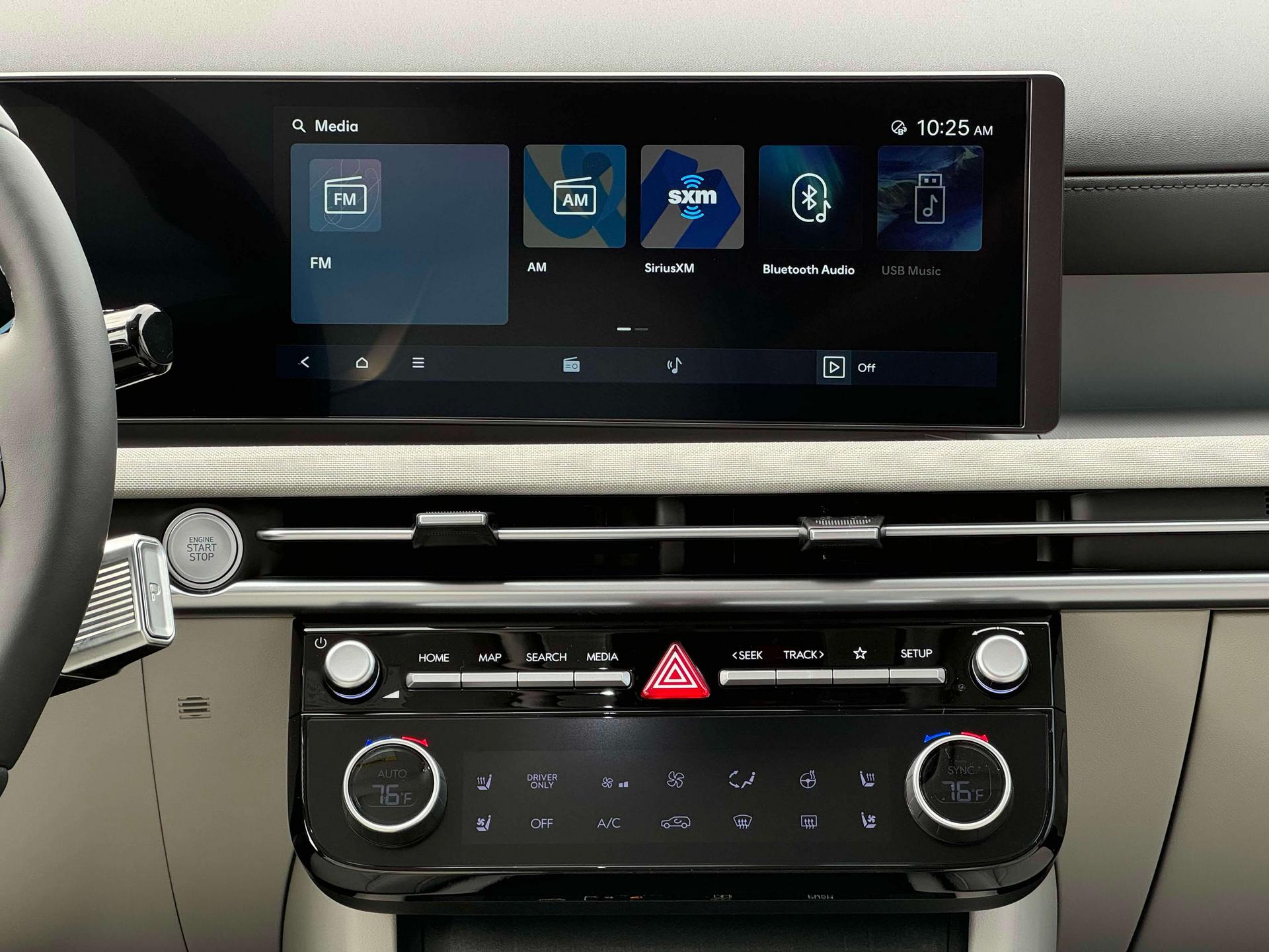 2025 Hyundai TUCSON Hybrid Vehicle Photo in Peoria, IL 61615