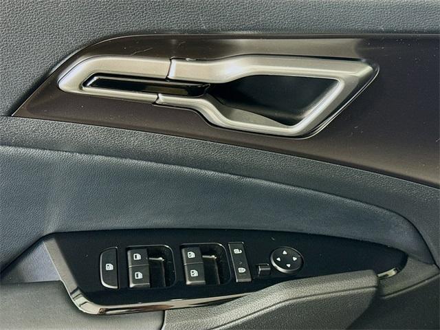 2023 Kia Sportage Hybrid Vehicle Photo in Everett, WA 98204