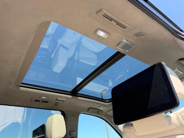 2023 Cadillac Escalade ESV Vehicle Photo in COLUMBIA, MO 65203-3903