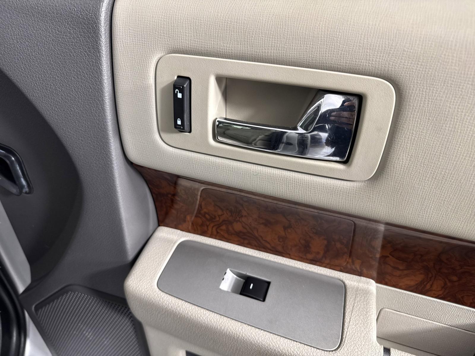 2011 Ford Flex Vehicle Photo in GEORGETOWN, TX 78626-7508