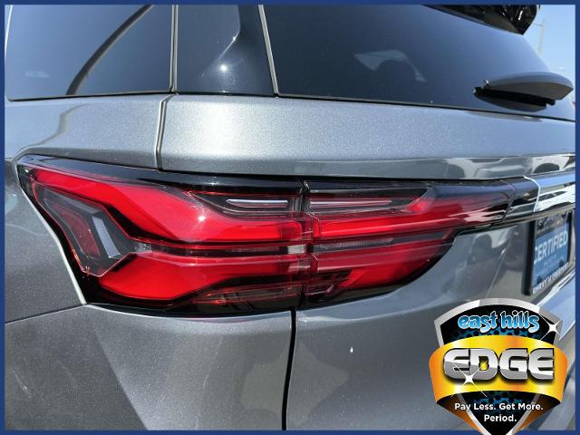 2023 Chevrolet Traverse Vehicle Photo in Roslyn, NY 11576