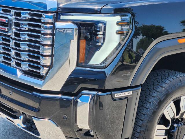 2024 GMC Sierra 2500 HD Vehicle Photo in DENTON, TX 76210-9321