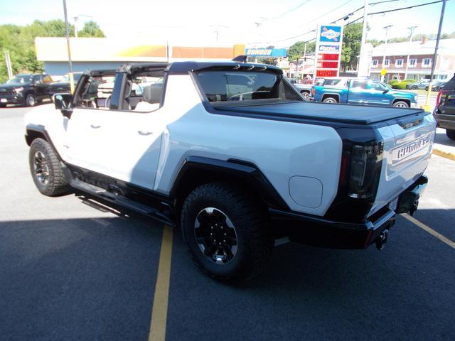 2023 GMC HUMMER EV Pickup Vehicle Photo in LOWELL, MA 01852-4336