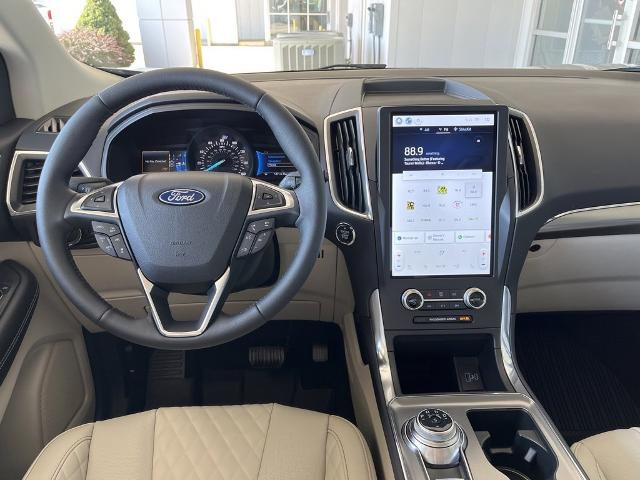 2024 Ford Edge Vehicle Photo in MANHATTAN, KS 66502-5036