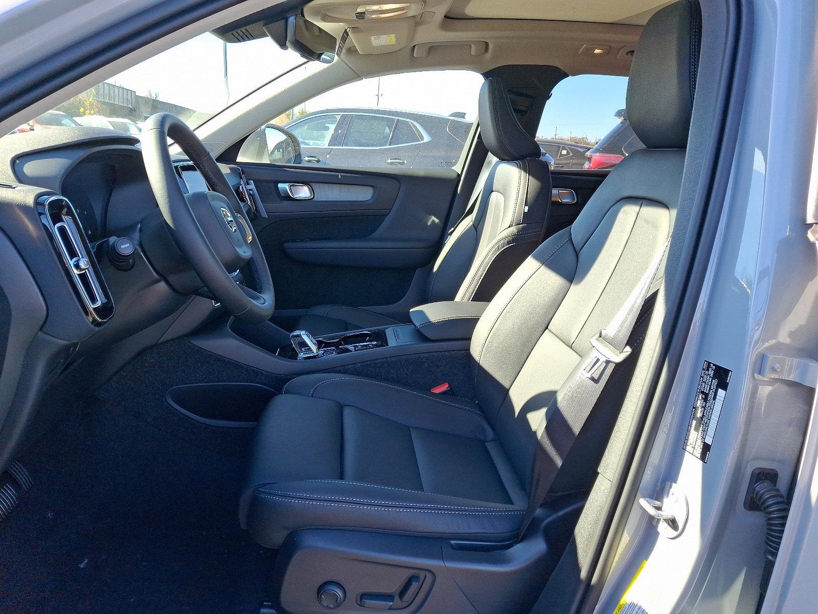 2025 Volvo XC40 Vehicle Photo in Trevose, PA 19053