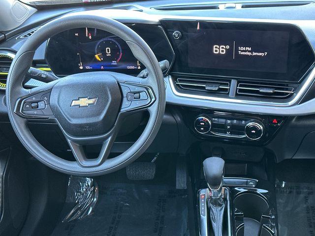 2024 Chevrolet Trax Vehicle Photo in RIVERSIDE, CA 92504-4106