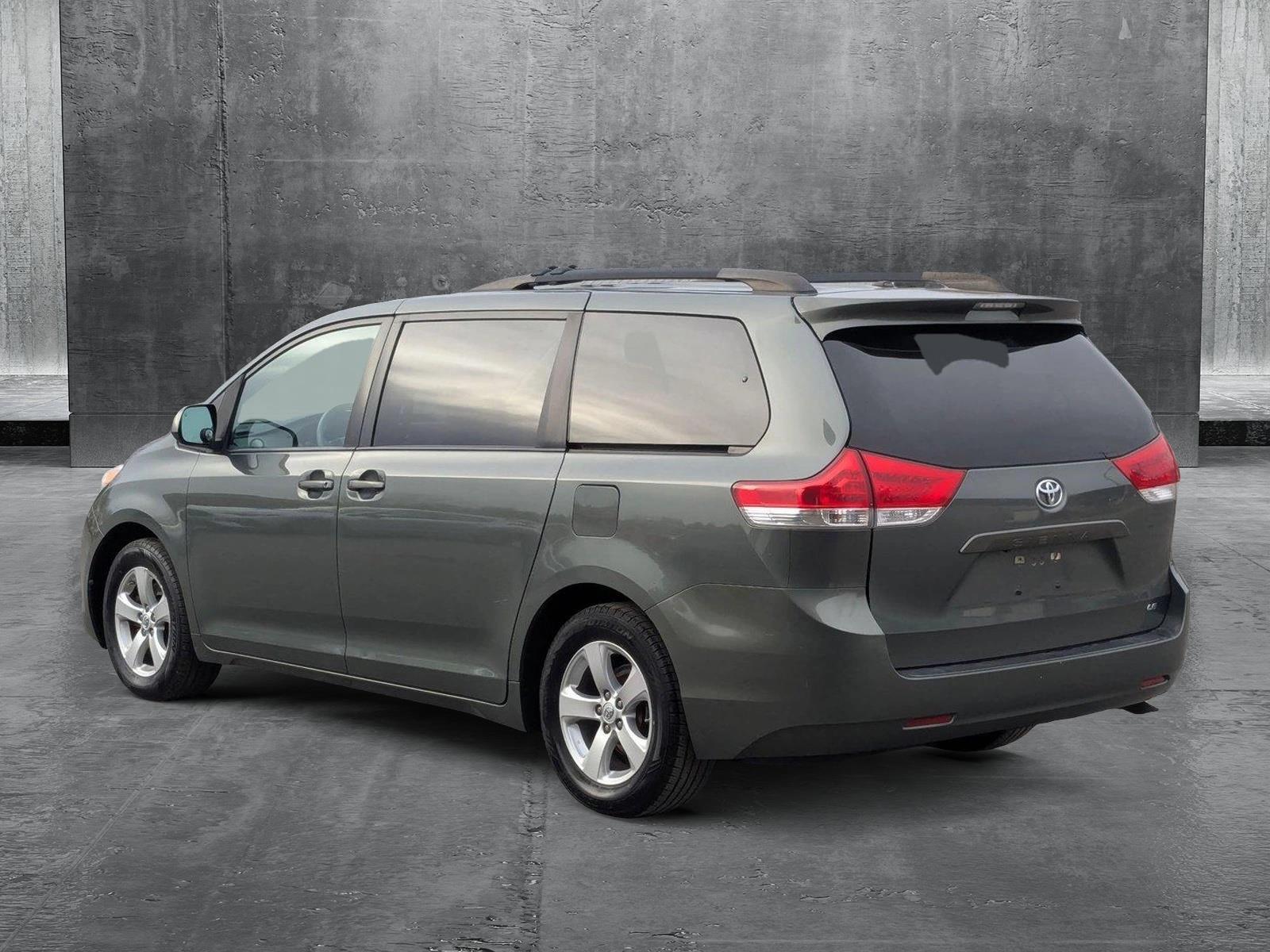 2013 Toyota Sienna Vehicle Photo in Spokane Valley, WA 99212