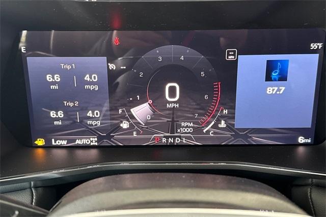 2025 GMC Canyon Vehicle Photo in ELK GROVE, CA 95757-8703