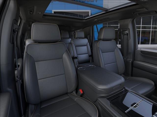 2025 GMC Yukon Vehicle Photo in EMPORIA, VA 23847-1235