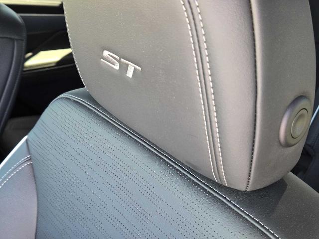2025 Buick Enclave Vehicle Photo in DENTON, TX 76210-9321