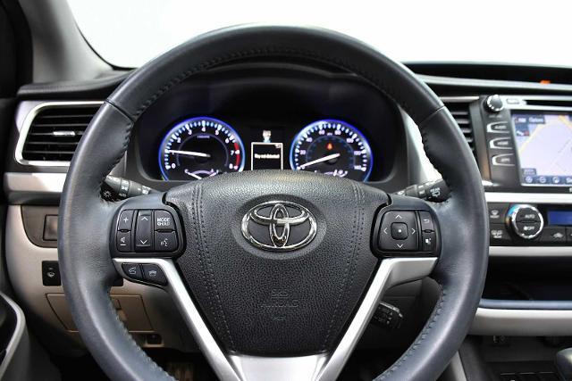 2016 Toyota Highlander Vehicle Photo in DALLAS, TX 75235