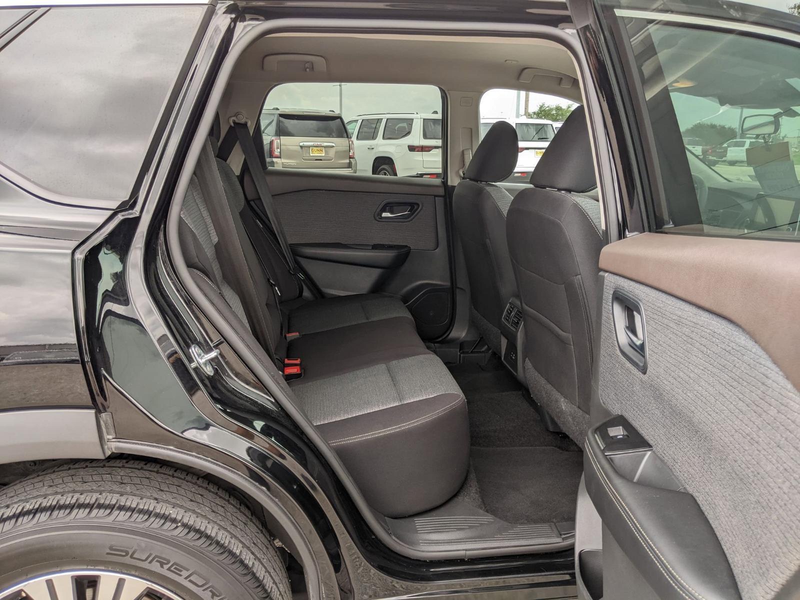 2023 Nissan Rogue Vehicle Photo in Seguin, TX 78155