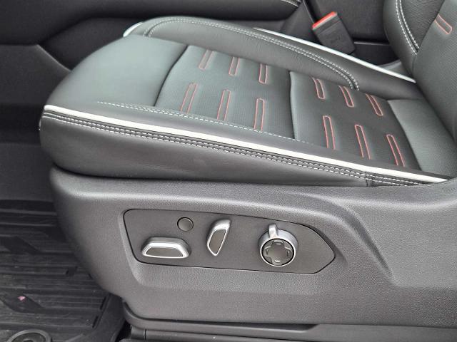 2025 GMC Yukon Vehicle Photo in DALLAS, TX 75209-3016