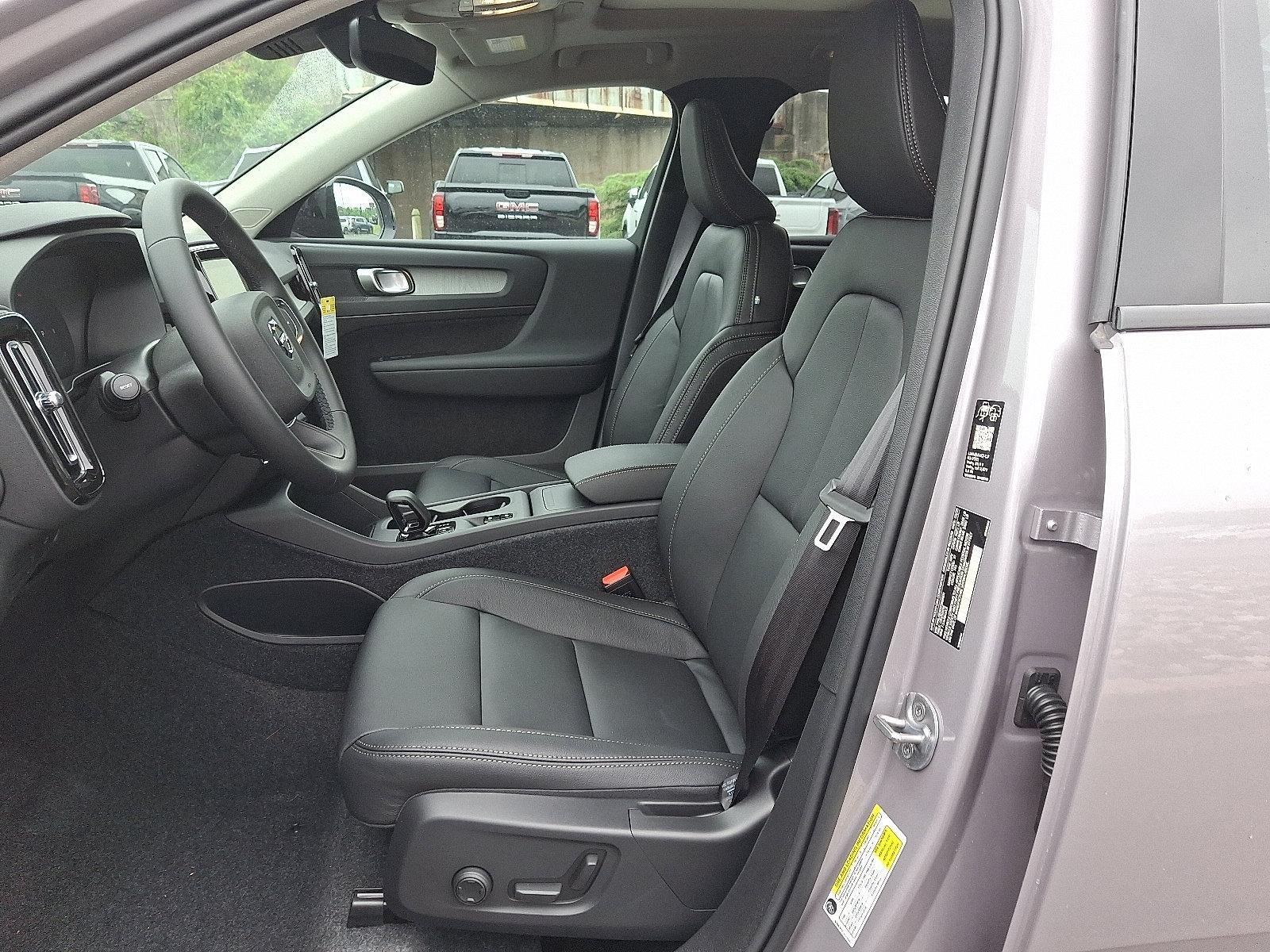 2026 Volvo XC40 Vehicle Photo in Trevose, PA 19053