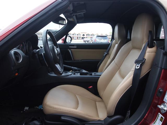 2010 Mazda MX-5 Miata Vehicle Photo in MADISON, IN 47250-1611