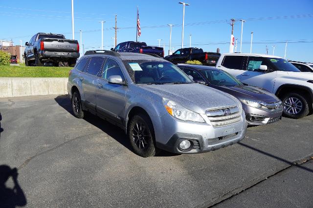 2013 Subaru Outback Vehicle Photo in Riverdale, UT 84405