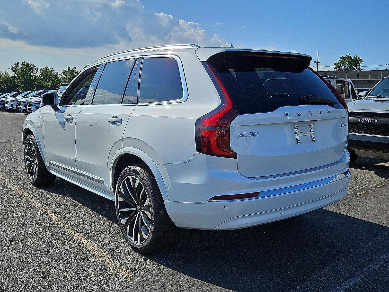 2025 Volvo XC90 Plug-In Hybrid Vehicle Photo in Trevose, PA 19053