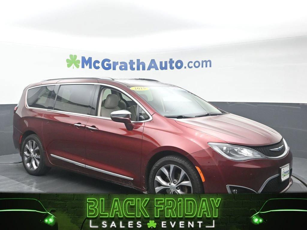 2019 Chrysler Pacifica Vehicle Photo in Marion, IA 52302