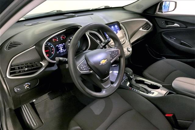 2024 Chevrolet Malibu Vehicle Photo in KANSAS CITY, MO 64114-4545