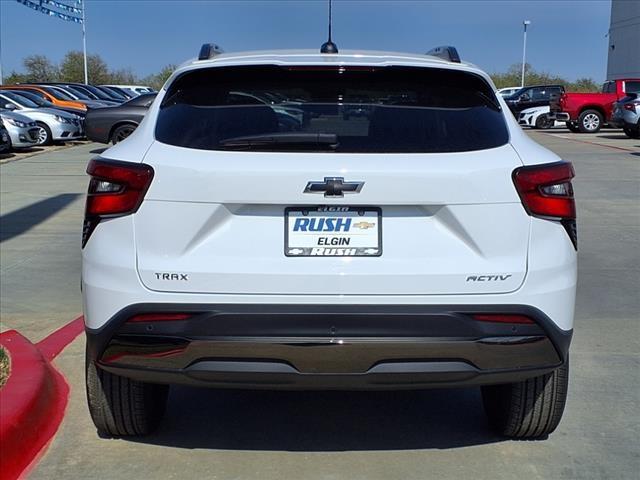 2025 Chevrolet Trax Vehicle Photo in ELGIN, TX 78621-4245