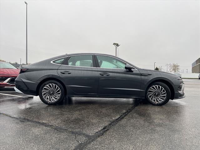 2025 Hyundai SONATA Hybrid Vehicle Photo in Shiloh, IL 62269