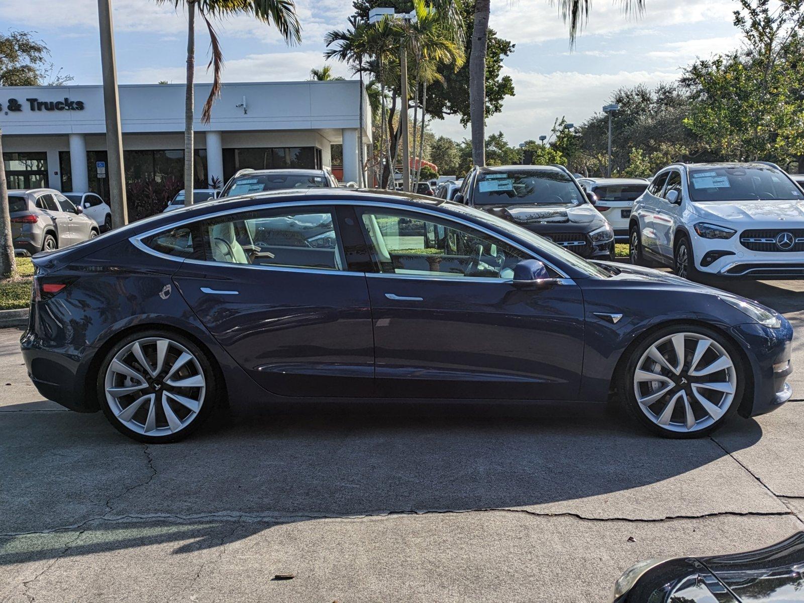 2018 Tesla Model 3 Vehicle Photo in WEST PALM BEACH, FL 33407-3296