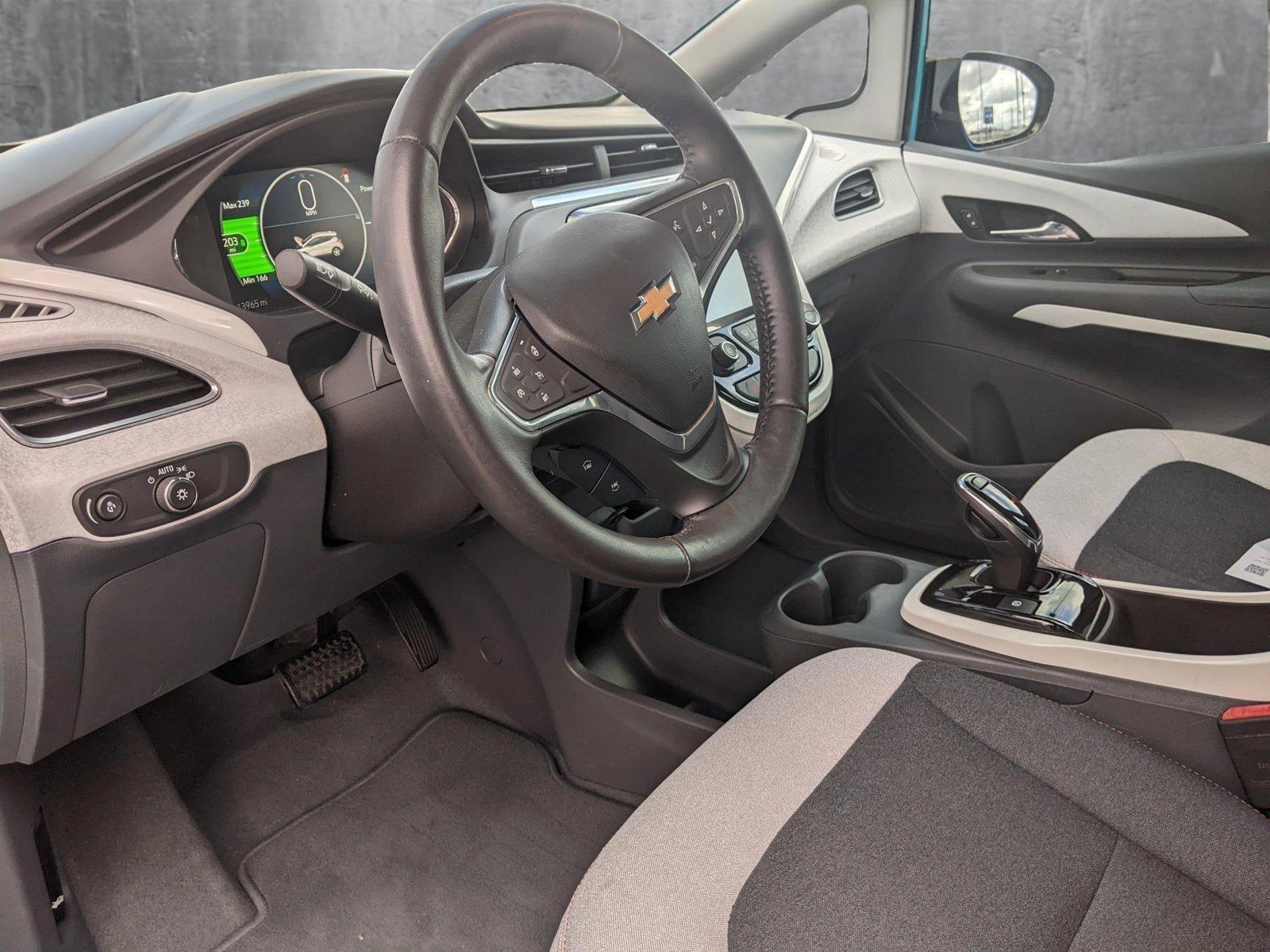 2020 Chevrolet Bolt EV LT photo 21