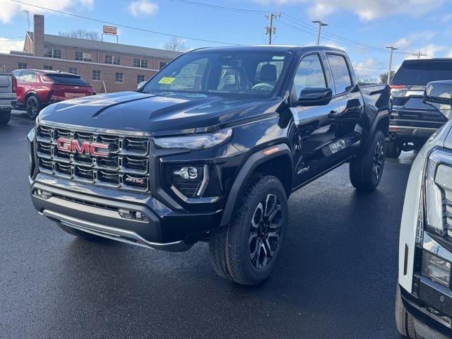 2025 GMC Canyon Vehicle Photo in LEOMINSTER, MA 01453-2952