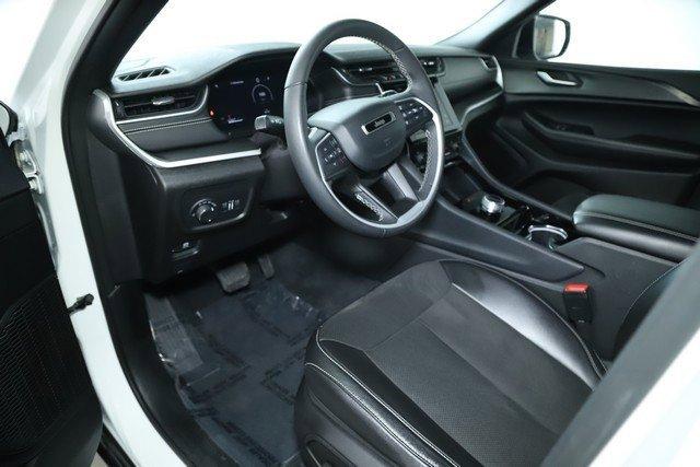 2023 Jeep GRAND CHEROKEE Vehicle Photo in BEACHWOOD, OH 44122-4298