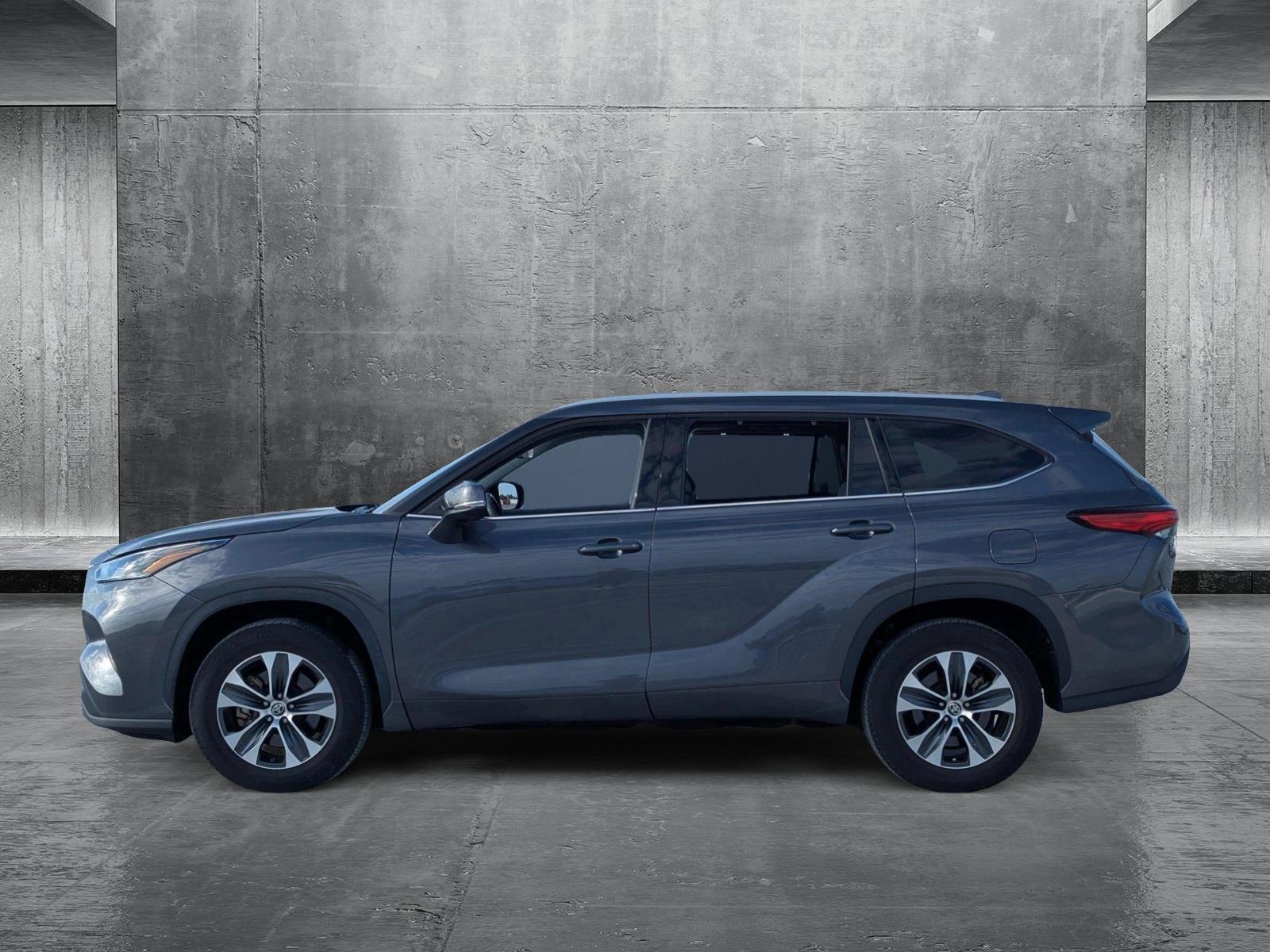 2022 Toyota Highlander Vehicle Photo in Ft. Myers, FL 33907