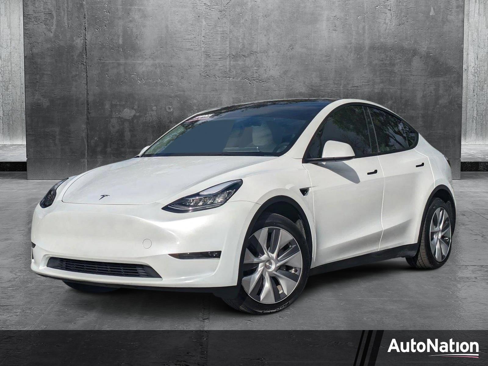 2023 Tesla Model Y Vehicle Photo in GREENACRES, FL 33463-3207