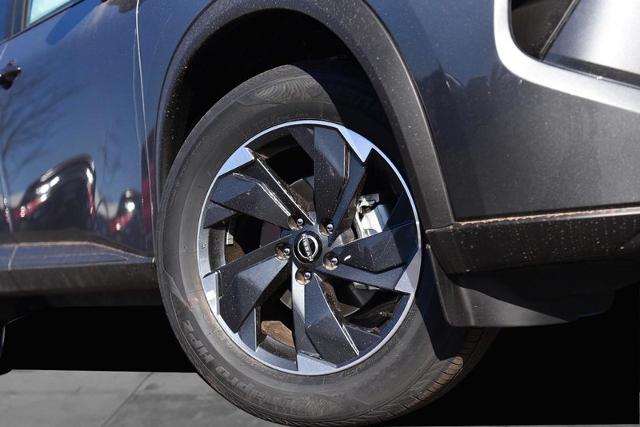 2025 Nissan Rogue Vehicle Photo in Ballwin, MO 63011